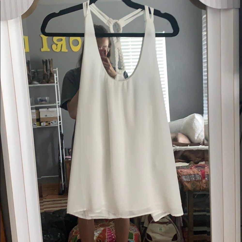 white tank